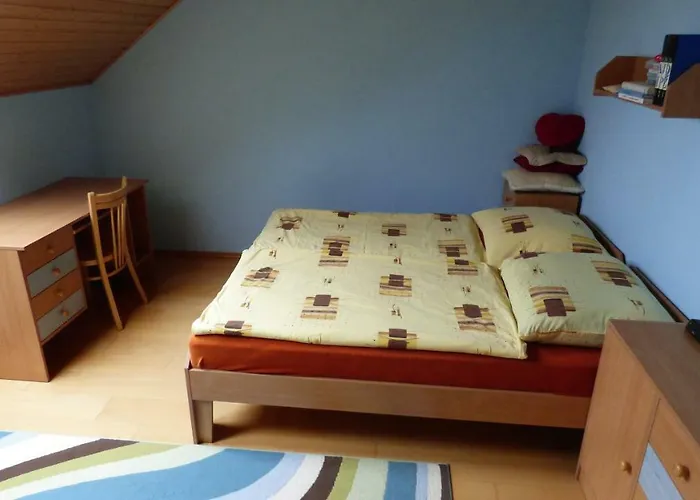Privatunterkunft Dum V Mnichove Hradisti Se Zahradou Mnichovo Hradiště